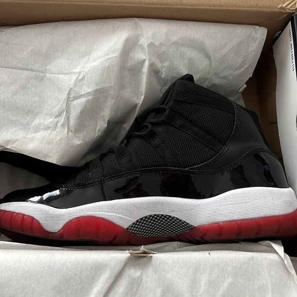 Air Jordan 11 Retro (GS) BREDs - Picture 5 of 5